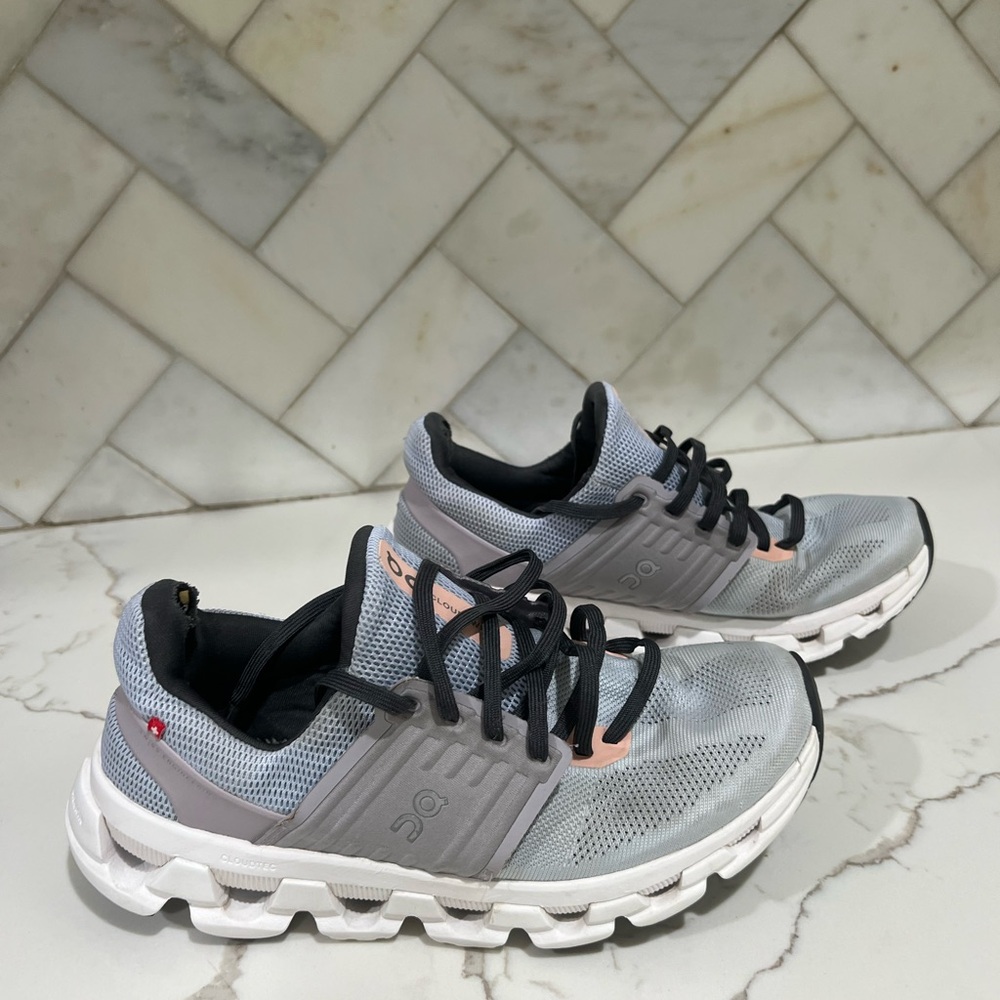 On Cloudswift 3 AD Women's Sneakers - Gray and Pink